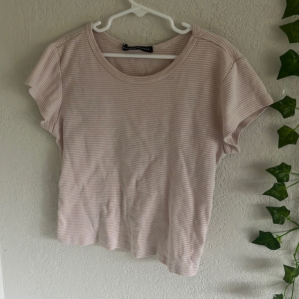 BRANDY MELVILLE crop pink shirt